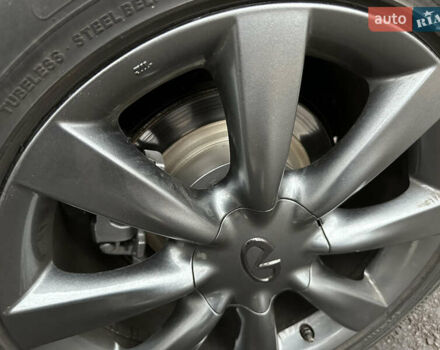 Серый Инфинити QX50, объемом двигателя 3.7 л и пробегом 83 тыс. км за 14000 $, фото 20 на Automoto.ua