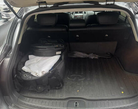 Сірий Інфініті QX50, об'ємом двигуна 3.7 л та пробігом 170 тис. км за 14000 $, фото 18 на Automoto.ua