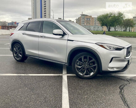 Сірий Інфініті QX50, об'ємом двигуна 2 л та пробігом 72 тис. км за 28200 $, фото 9 на Automoto.ua