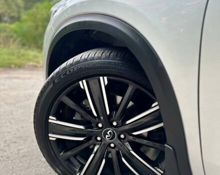 Серый Инфинити QX50, объемом двигателя 2 л и пробегом 88 тыс. км за 18000 $, фото 12 на Automoto.ua