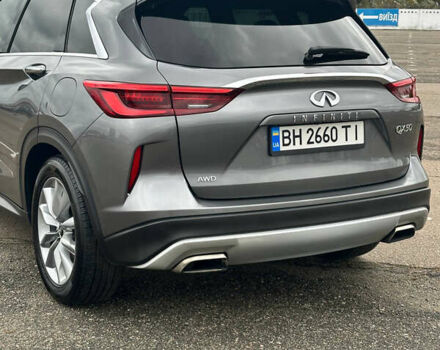 Серый Инфинити QX50, объемом двигателя 2 л и пробегом 177 тыс. км за 17999 $, фото 3 на Automoto.ua
