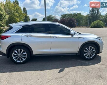 Сірий Інфініті QX50, об'ємом двигуна 2 л та пробігом 52 тис. км за 23000 $, фото 4 на Automoto.ua