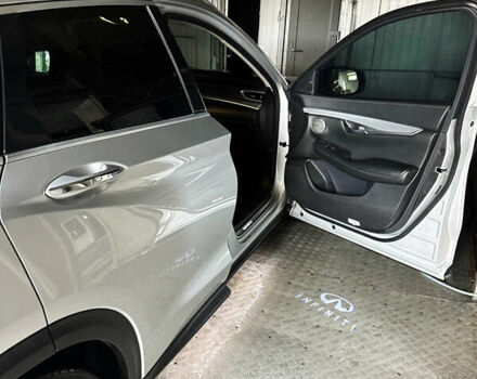 Серый Инфинити QX50, объемом двигателя 2 л и пробегом 67 тыс. км за 22700 $, фото 36 на Automoto.ua