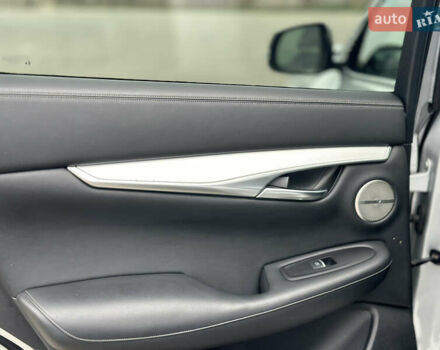 Серый Инфинити QX50, объемом двигателя 2 л и пробегом 67 тыс. км за 22700 $, фото 22 на Automoto.ua