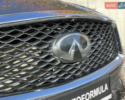 Серый Инфинити QX50, объемом двигателя 2 л и пробегом 110 тыс. км за 21990 $, фото 3 на Automoto.ua