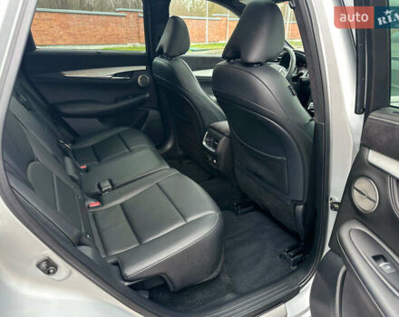 Сірий Інфініті QX50, об'ємом двигуна 1.99 л та пробігом 124 тис. км за 19000 $, фото 38 на Automoto.ua