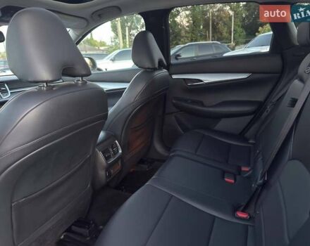 Сірий Інфініті QX50, об'ємом двигуна 2 л та пробігом 43 тис. км за 28500 $, фото 14 на Automoto.ua