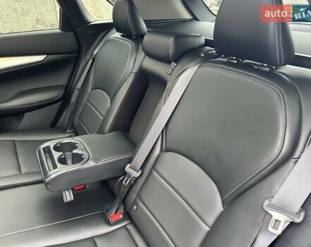 Сірий Інфініті QX50, об'ємом двигуна 2 л та пробігом 43 тис. км за 24000 $, фото 15 на Automoto.ua