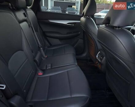 Сірий Інфініті QX50, об'ємом двигуна 2 л та пробігом 43 тис. км за 28500 $, фото 16 на Automoto.ua