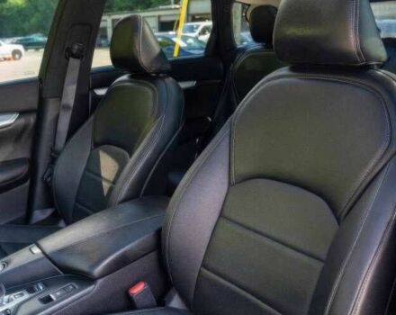 Серый Инфинити QX50, объемом двигателя 2 л и пробегом 45 тыс. км за 6300 $, фото 13 на Automoto.ua