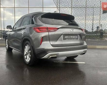 Серый Инфинити QX50, объемом двигателя 2 л и пробегом 117 тыс. км за 31000 $, фото 1 на Automoto.ua