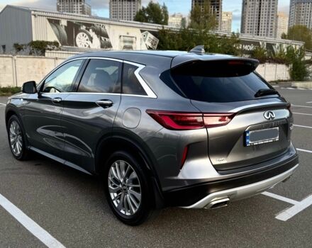 Серый Инфинити QX50, объемом двигателя 2 л и пробегом 18 тыс. км за 27500 $, фото 2 на Automoto.ua