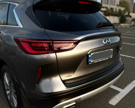 Серый Инфинити QX50, объемом двигателя 2 л и пробегом 18 тыс. км за 27500 $, фото 8 на Automoto.ua