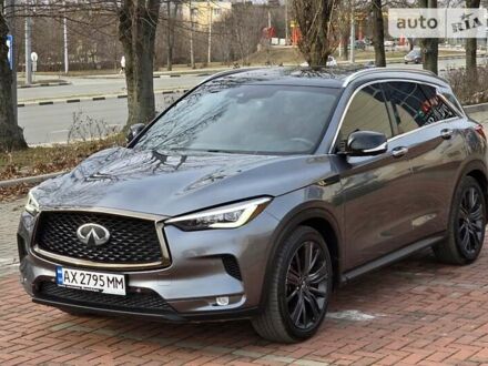 Сірий Інфініті QX50, об'ємом двигуна 2 л та пробігом 69 тис. км за 27900 $, фото 1 на Automoto.ua