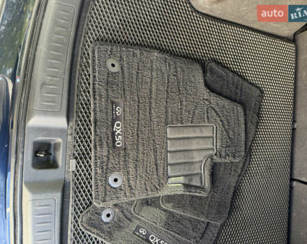 Синій Інфініті QX50, об'ємом двигуна 2 л та пробігом 18 тис. км за 30000 $, фото 30 на Automoto.ua