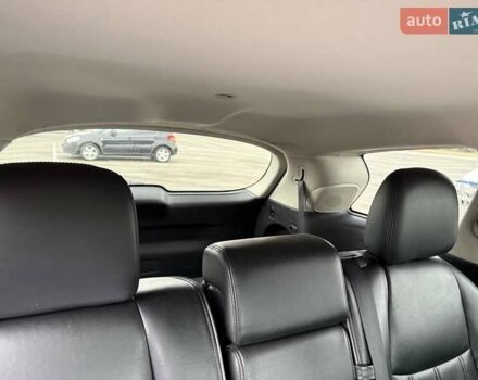 Белый Инфинити QX60, объемом двигателя 2.5 л и пробегом 251 тыс. км за 14500 $, фото 10 на Automoto.ua