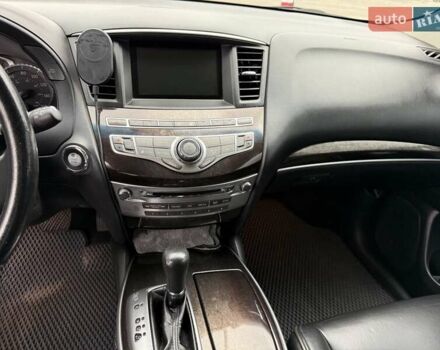 Белый Инфинити QX60, объемом двигателя 2.5 л и пробегом 251 тыс. км за 14500 $, фото 9 на Automoto.ua