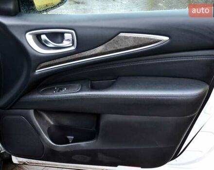 Білий Інфініті QX60, об'ємом двигуна 2.49 л та пробігом 180 тис. км за 9500 $, фото 31 на Automoto.ua
