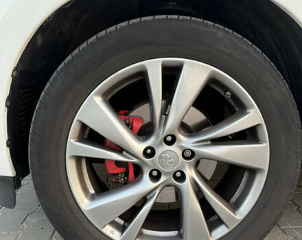 Белый Инфинити QX60, объемом двигателя 2.5 л и пробегом 188 тыс. км за 17000 $, фото 12 на Automoto.ua