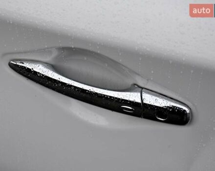 Білий Інфініті QX60, об'ємом двигуна 2.49 л та пробігом 180 тис. км за 9500 $, фото 14 на Automoto.ua