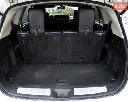 Білий Інфініті QX60, об'ємом двигуна 2.49 л та пробігом 180 тис. км за 9500 $, фото 24 на Automoto.ua