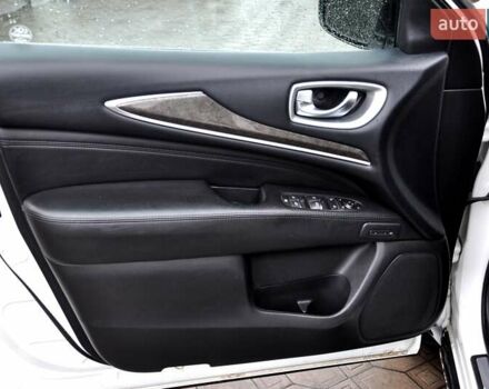 Білий Інфініті QX60, об'ємом двигуна 2.49 л та пробігом 180 тис. км за 9500 $, фото 15 на Automoto.ua