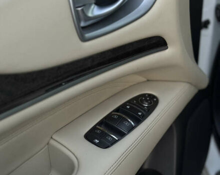 Белый Инфинити QX60, объемом двигателя 3.5 л и пробегом 153 тыс. км за 12999 $, фото 12 на Automoto.ua