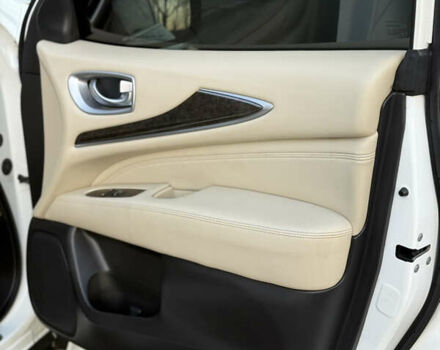 Белый Инфинити QX60, объемом двигателя 3.5 л и пробегом 153 тыс. км за 12999 $, фото 17 на Automoto.ua