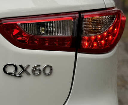 Белый Инфинити QX60, объемом двигателя 3.5 л и пробегом 190 тыс. км за 15700 $, фото 21 на Automoto.ua
