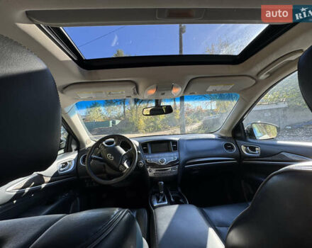 Белый Инфинити QX60, объемом двигателя 3.5 л и пробегом 264 тыс. км за 13000 $, фото 8 на Automoto.ua