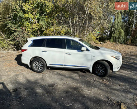 Белый Инфинити QX60, объемом двигателя 3.5 л и пробегом 264 тыс. км за 13000 $, фото 2 на Automoto.ua