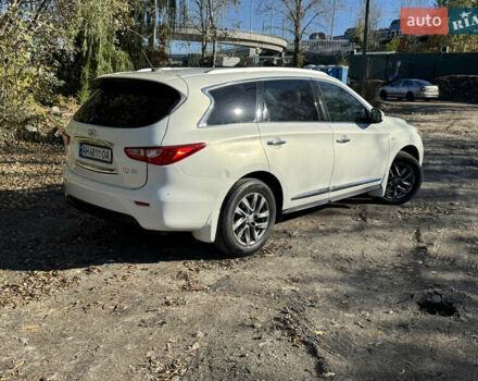 Белый Инфинити QX60, объемом двигателя 3.5 л и пробегом 264 тыс. км за 13000 $, фото 3 на Automoto.ua