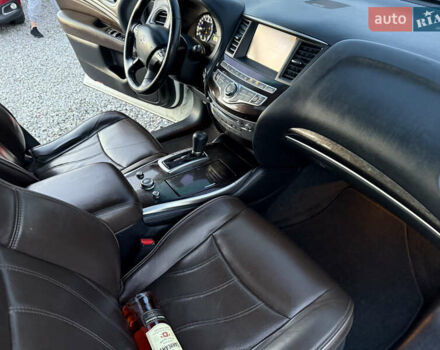 Білий Інфініті QX60, об'ємом двигуна 3.5 л та пробігом 217 тис. км за 9999 $, фото 11 на Automoto.ua