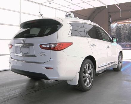 Белый Инфинити QX60, объемом двигателя 2 л и пробегом 220 тыс. км за 12000 $, фото 2 на Automoto.ua