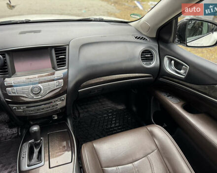 Белый Инфинити QX60, объемом двигателя 3.5 л и пробегом 190 тыс. км за 15700 $, фото 32 на Automoto.ua