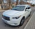 Белый Инфинити QX60, объемом двигателя 2.5 л и пробегом 185 тыс. км за 15500 $, фото 2 на Automoto.ua