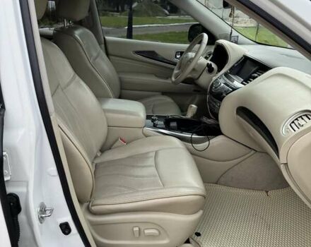 Білий Інфініті QX60, об'ємом двигуна 3.5 л та пробігом 230 тис. км за 18000 $, фото 11 на Automoto.ua