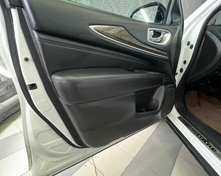 Белый Инфинити QX60, объемом двигателя 2.5 л и пробегом 208 тыс. км за 14500 $, фото 9 на Automoto.ua