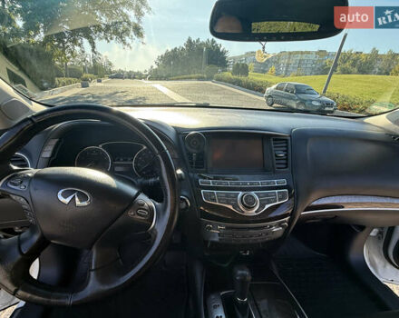 Белый Инфинити QX60, объемом двигателя 3.5 л и пробегом 190 тыс. км за 16500 $, фото 17 на Automoto.ua