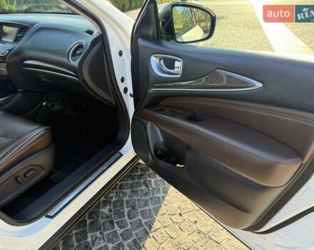 Белый Инфинити QX60, объемом двигателя 3.5 л и пробегом 190 тыс. км за 16500 $, фото 19 на Automoto.ua