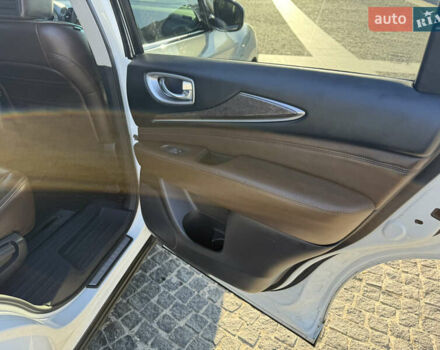 Белый Инфинити QX60, объемом двигателя 3.5 л и пробегом 190 тыс. км за 16500 $, фото 21 на Automoto.ua