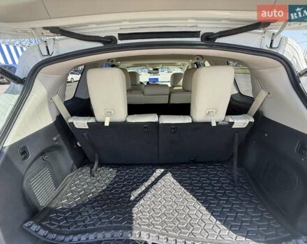 Белый Инфинити QX60, объемом двигателя 3.5 л и пробегом 156 тыс. км за 18000 $, фото 18 на Automoto.ua