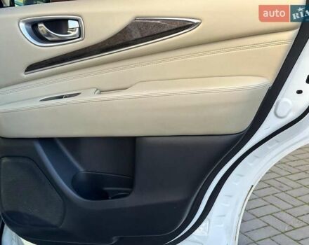 Білий Інфініті QX60, об'ємом двигуна 3.5 л та пробігом 160 тис. км за 16490 $, фото 17 на Automoto.ua