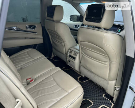 Белый Инфинити QX60, объемом двигателя 3.5 л и пробегом 204 тыс. км за 18000 $, фото 7 на Automoto.ua