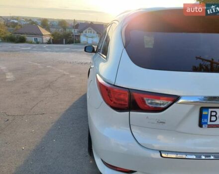 Белый Инфинити QX60, объемом двигателя 3.5 л и пробегом 99 тыс. км за 18500 $, фото 4 на Automoto.ua