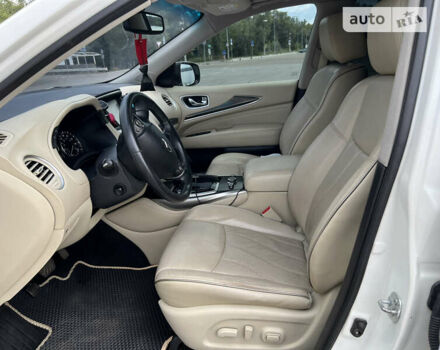 Белый Инфинити QX60, объемом двигателя 3.5 л и пробегом 204 тыс. км за 18000 $, фото 3 на Automoto.ua