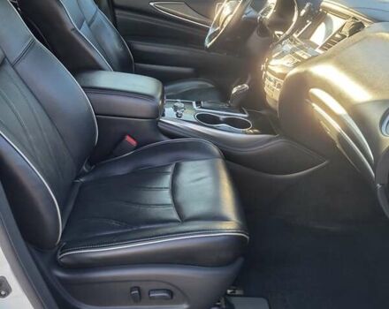 Белый Инфинити QX60, объемом двигателя 3.5 л и пробегом 156 тыс. км за 16700 $, фото 13 на Automoto.ua