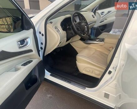 Белый Инфинити QX60, объемом двигателя 3.5 л и пробегом 141 тыс. км за 19800 $, фото 16 на Automoto.ua
