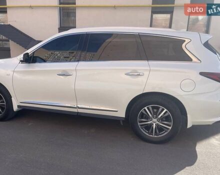 Белый Инфинити QX60, объемом двигателя 3.5 л и пробегом 141 тыс. км за 19800 $, фото 1 на Automoto.ua