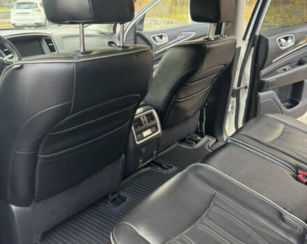 Белый Инфинити QX60, объемом двигателя 3.5 л и пробегом 135 тыс. км за 15500 $, фото 9 на Automoto.ua